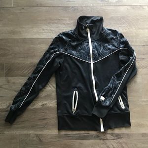🔥 Nike women’s sports track jacket